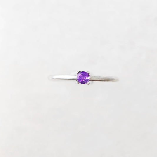 Mini Solitaire Amethyst Ring
