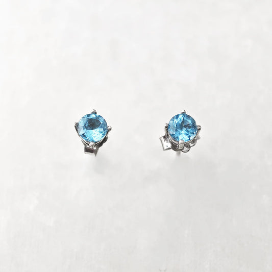 Blue Topaz Solitaire Earring